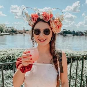 Meet your Posher, Brooke